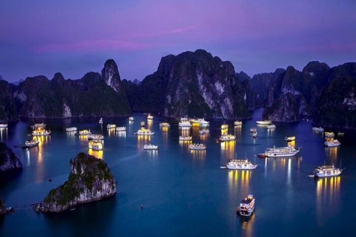 Overnight on Lan Ha bay cruise 